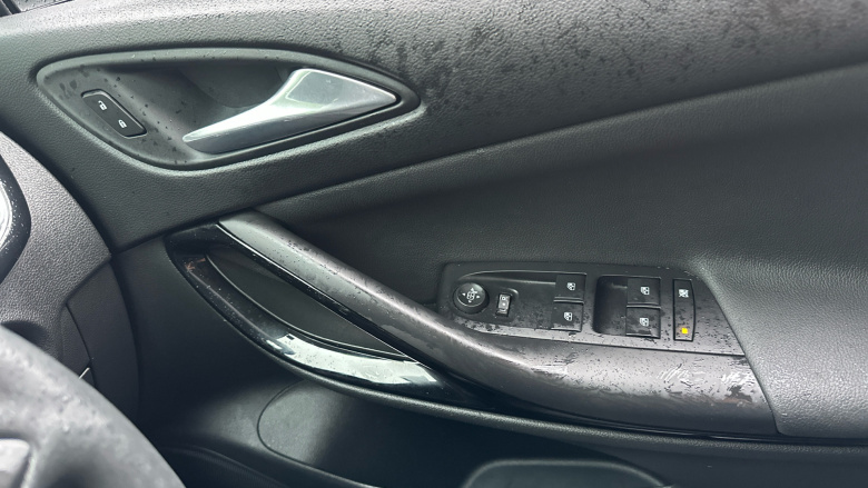 Vauxhall Astra 1.2 Turbo 145 Griffin Edition 5dr Petrol Hatchback